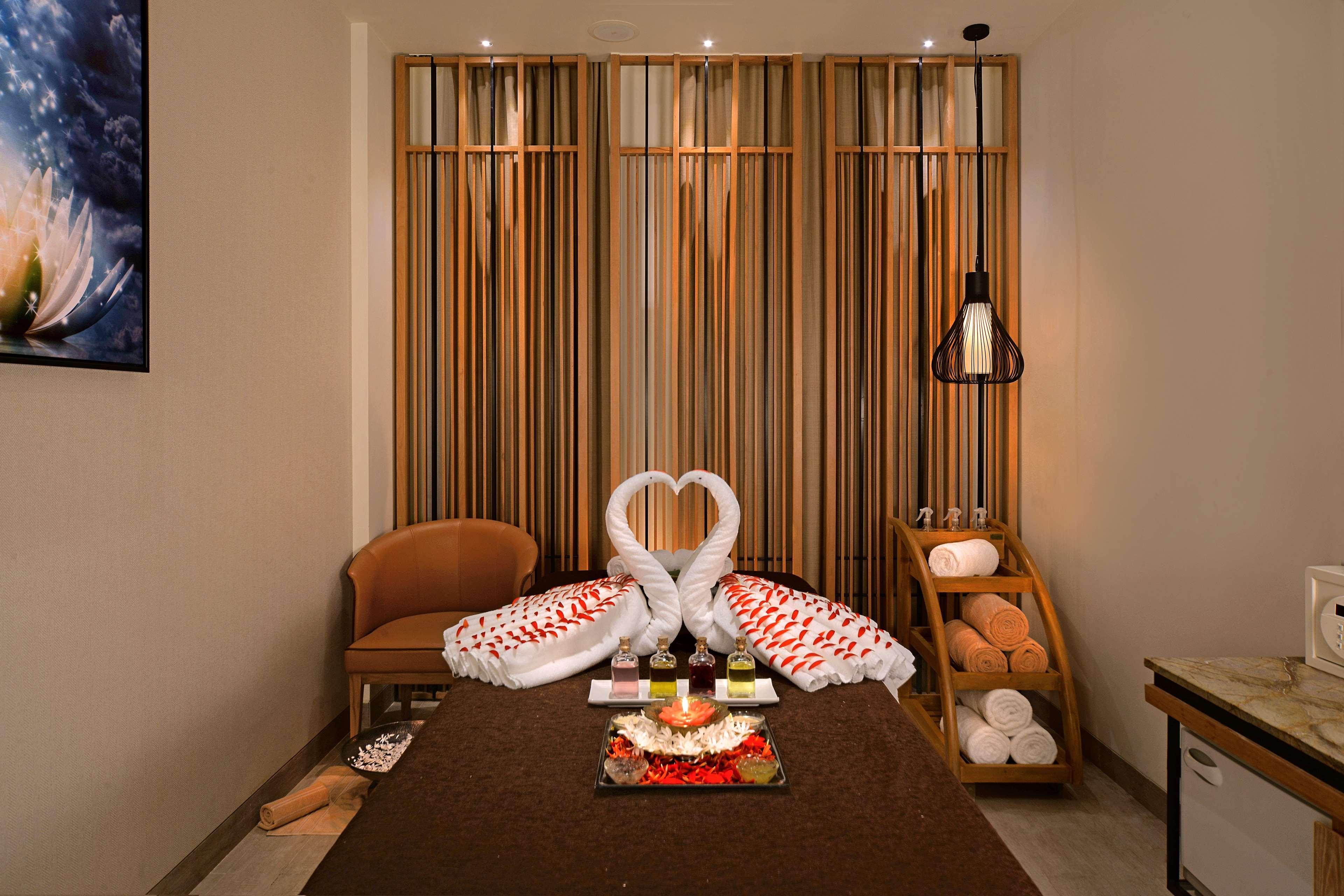 Radisson Mumbai Goregaon Ngoại thất bức ảnh