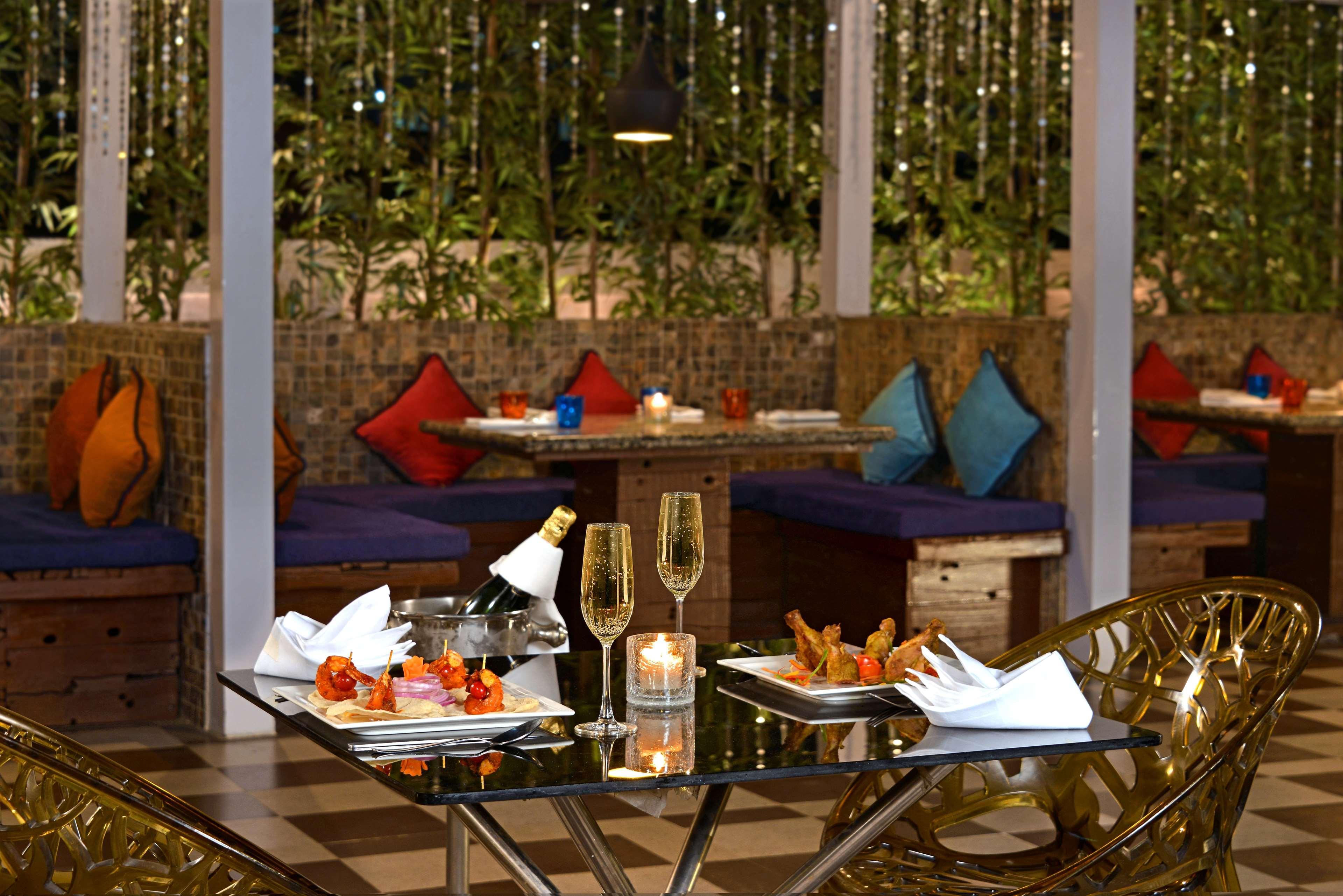 Radisson Mumbai Goregaon Ngoại thất bức ảnh